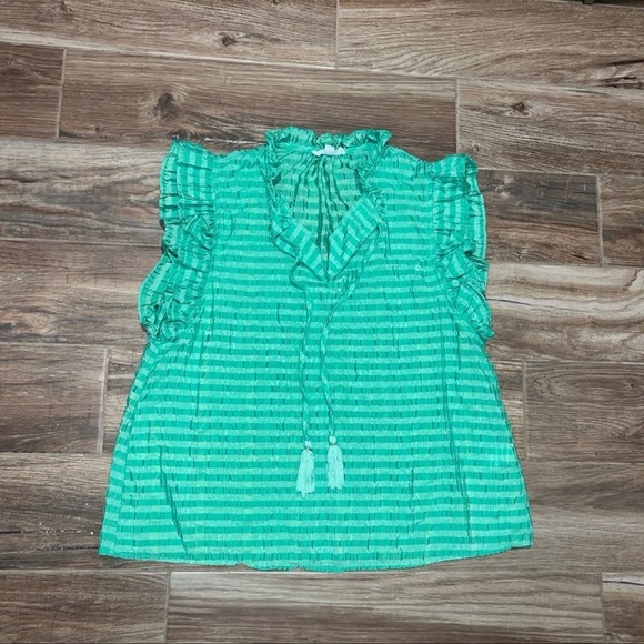THML Joanne Tassel Tie Textures Top
Size Large - Picture 2 of 2